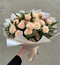Букет Кремовые розы Латте в Ушумун